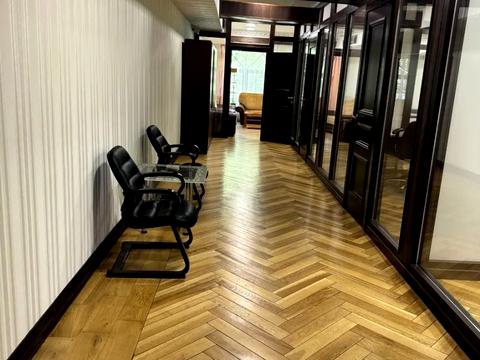 комерційна за адресою Жилянська вул., 72