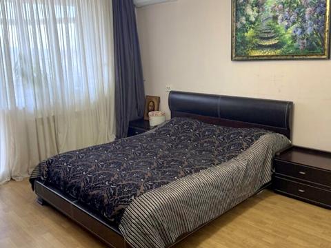 квартира за адресою Сергія Параджанова вул. (Адмірала Нахімова), 1