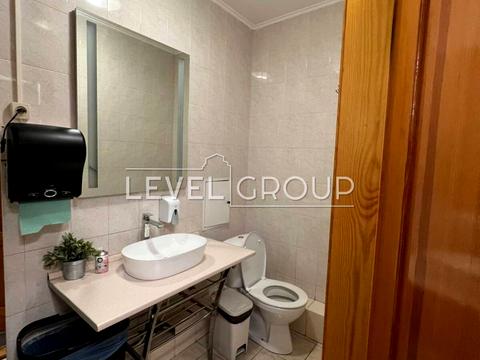 комерційна за адресою Володимира Івасюка просп. (Героїв Сталінграду), 12-Ж