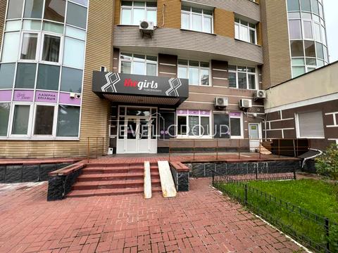 комерційна за адресою Володимира Івасюка просп. (Героїв Сталінграду), 12-Ж