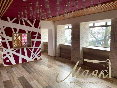 комерційна за адресою Володимира Івасюка просп. (Героїв Сталінграду), 20-А