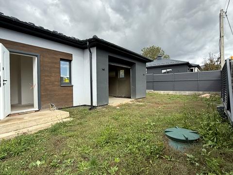 будинок за адресою Дачна вул.