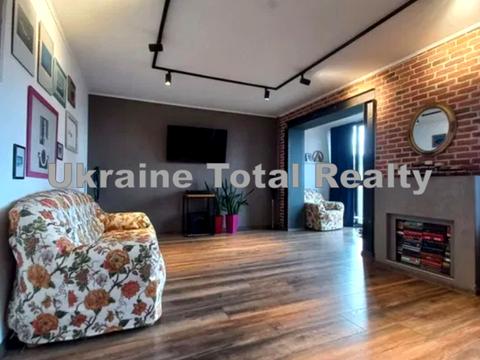 квартира за адресою Анни Ахматової вул., 43