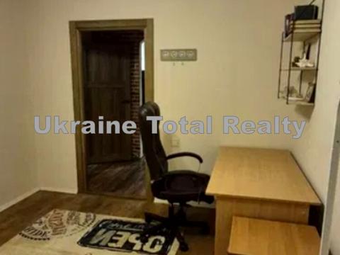 квартира за адресою Анни Ахматової вул., 43