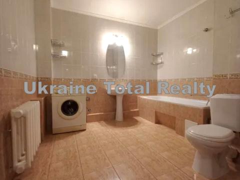 квартира за адресою Анни Ахматової вул., 43