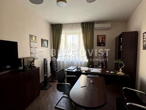 комерційна за адресою Басейна вул., 10