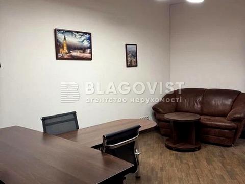 комерційна за адресою Басейна вул., 10