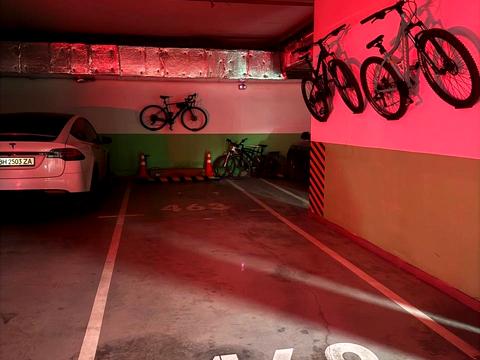 паркоместо по адресу Французский бульв., 60а