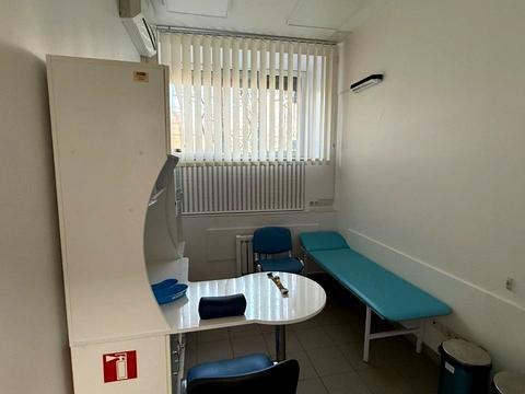 комерційна за адресою Лесі Українки бульв., 3