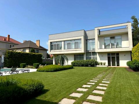 будинок за адресою Центральна вул.