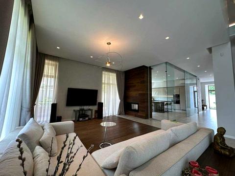 будинок за адресою Центральна вул.