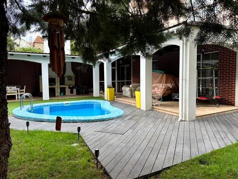 будинок за адресою Горіхова вул.