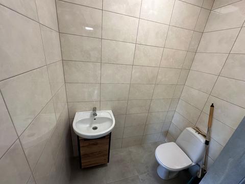 комерційна за адресою Свято-Покровська вул. (Леніна), 72