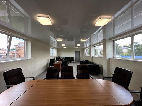 комерційна за адресою Свято-Покровська вул. (Леніна), 72