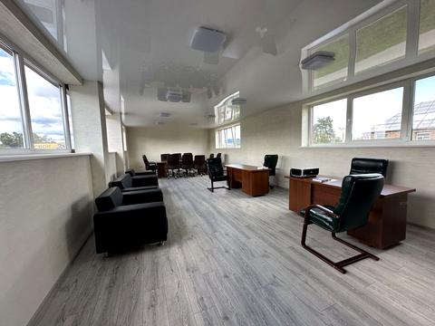 комерційна за адресою Свято-Покровська вул. (Леніна), 72