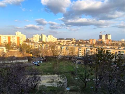 квартира за адресою Льва Ландау просп. (50-річчя СРСР), 16