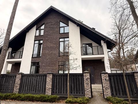 дом по адресу 10-я Линия ул.