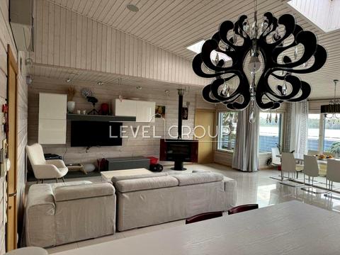 дом по адресу Садовая ул.