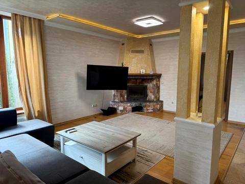 дом по адресу Центральна, 10