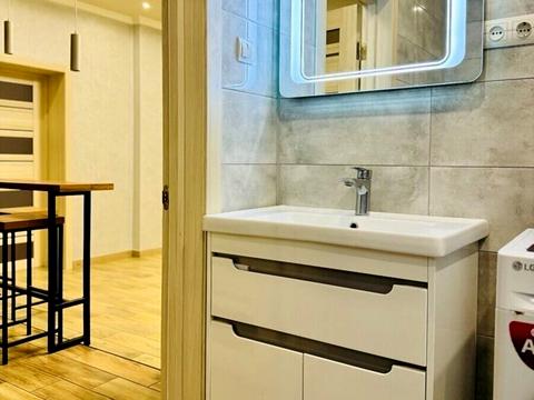 дом по адресу Молодіжна ул.