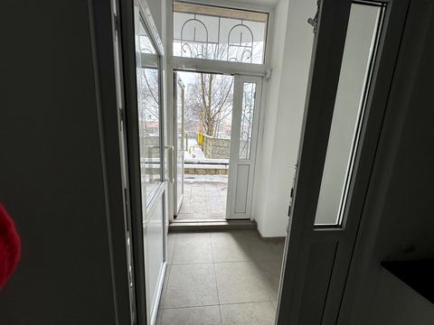 комерційна за адресою Генерала Миколи Юнаківа вул., 9б