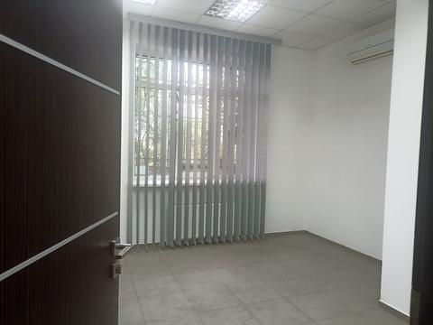 комерційна за адресою Генерала Миколи Юнаківа вул., 9б