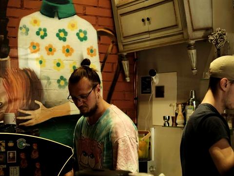 комерційна за адресою Степана Бандери вул., 15