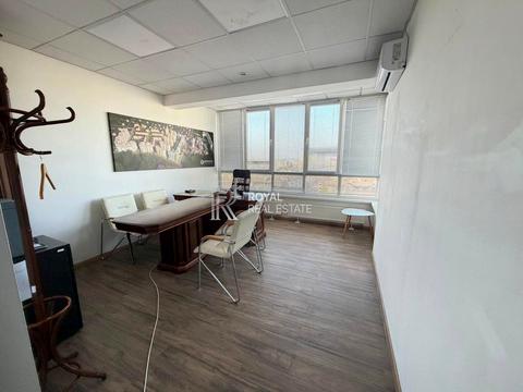 комерційна за адресою Марії Примаченко вул. (Першотравнева), 23