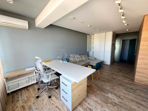 комерційна за адресою Марії Примаченко вул. (Першотравнева), 23