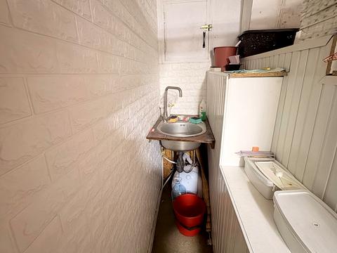 комерційна за адресою Свободи просп., 60