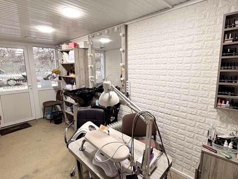 комерційна за адресою Свободи просп., 60