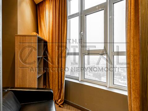 комерційна за адресою Кловський узвіз, 7a