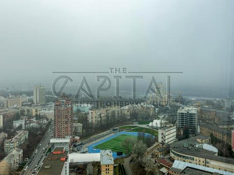 комерційна за адресою Кловський узвіз, 7a