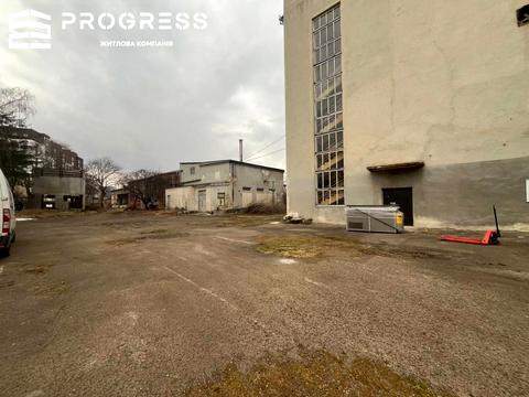 комерційна за адресою Ленкавського вул., 17А