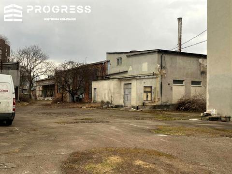 комерційна за адресою Ленкавського вул., 17А