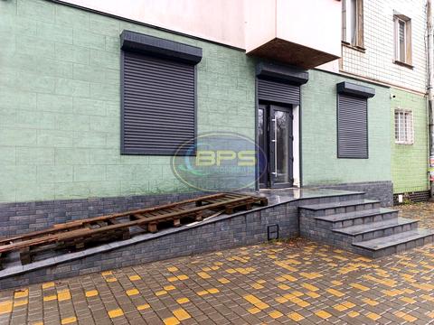 комерційна за адресою Михайлівська вул., 2