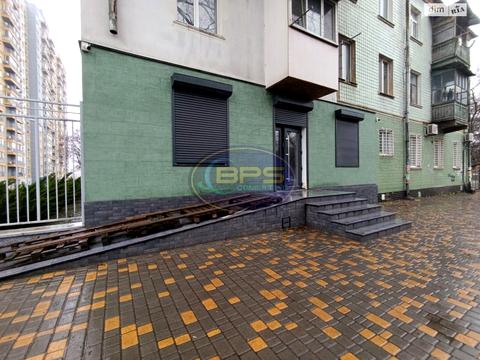 комерційна за адресою Михайлівська вул., 2