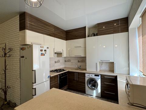 квартира за адресою Тополева вул., 4