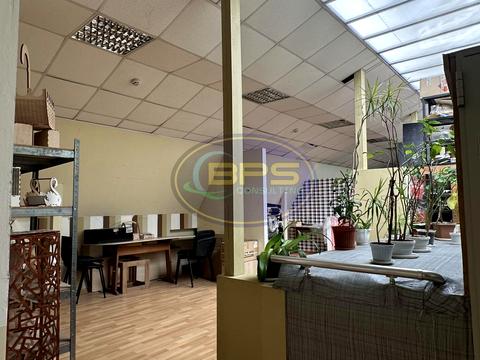 комерційна за адресою Дальницька вул., 48