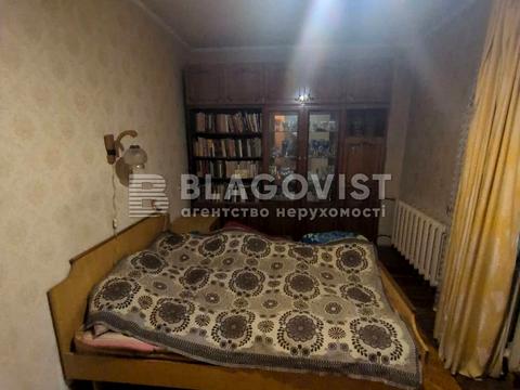 комерційна за адресою Чоколівський бульв., 4