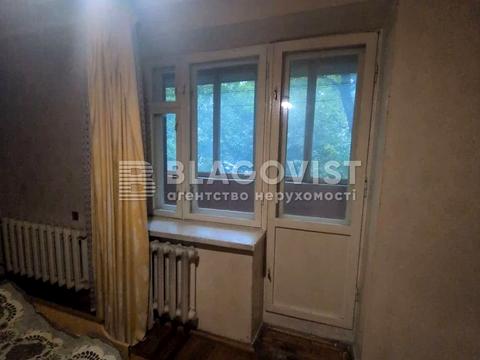 комерційна за адресою Чоколівський бульв., 4