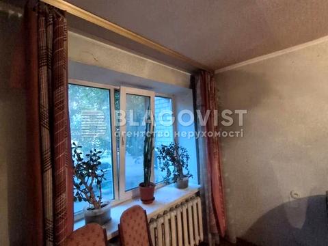 комерційна за адресою Чоколівський бульв., 4