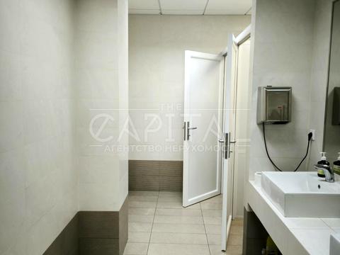 комерційна за адресою Ділова вул. (Димитрова), 5в