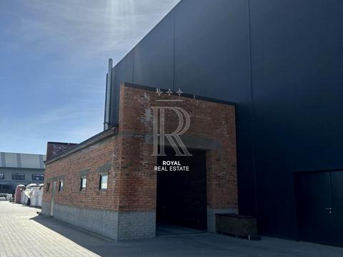 коммерческая по адресу Чорновола, 1