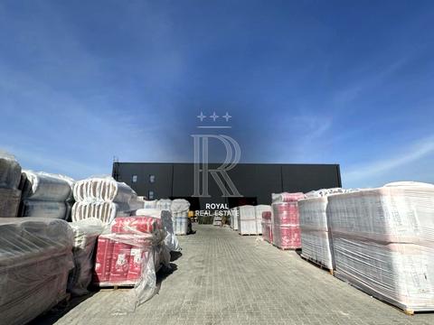 коммерческая по адресу Чорновола, 1