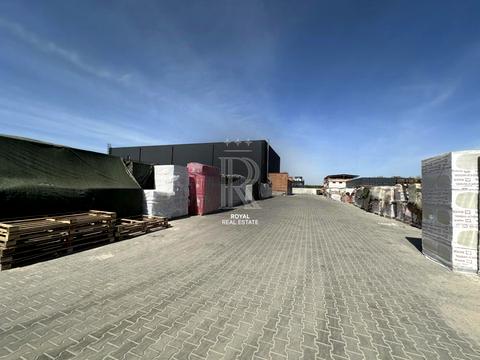 коммерческая по адресу Чорновола, 1