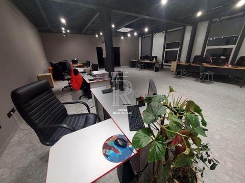 коммерческая по адресу Чорновола, 1