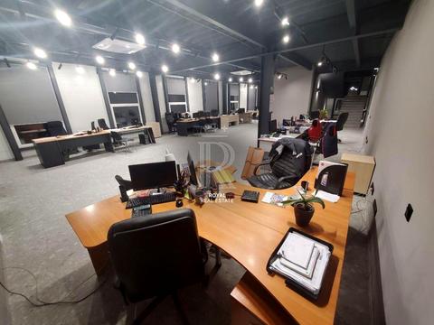 коммерческая по адресу Чорновола, 1