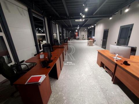 коммерческая по адресу Чорновола, 1