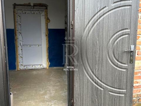 комерційна за адресою Підгірний, 20